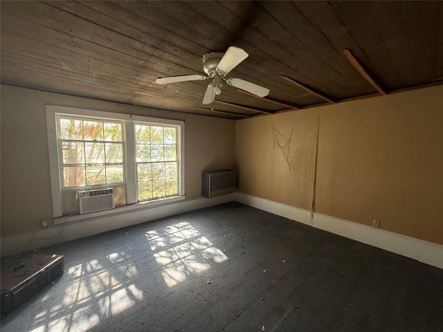 125 N Washington Street, Farmersville, TX 75442