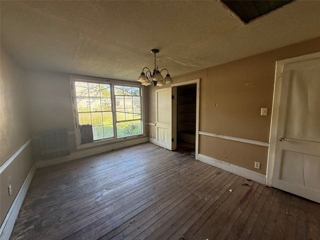 125 N Washington Street, Farmersville, TX 75442