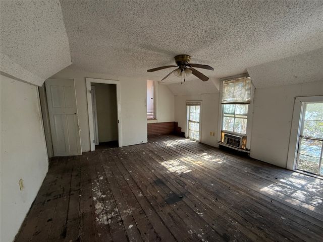 125 N Washington Street, Farmersville, TX 75442