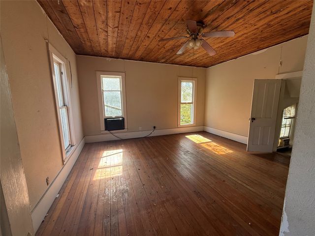 125 N Washington Street, Farmersville, TX 75442