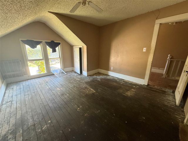 125 N Washington Street, Farmersville, TX 75442