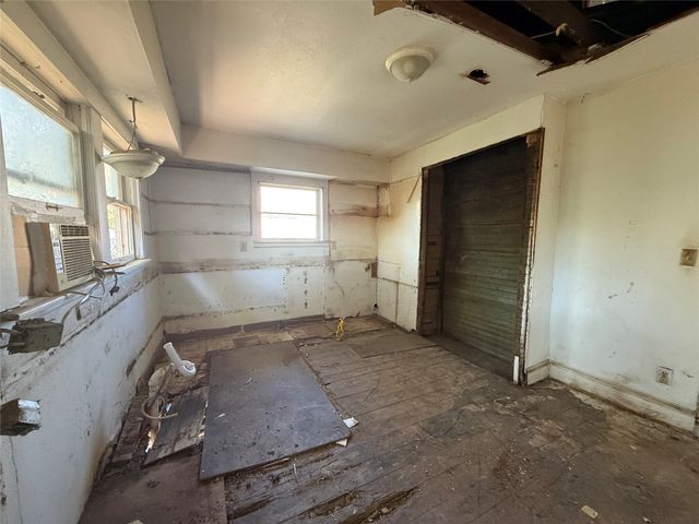 125 N Washington Street, Farmersville, TX 75442