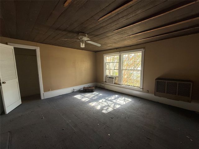 125 N Washington Street, Farmersville, TX 75442