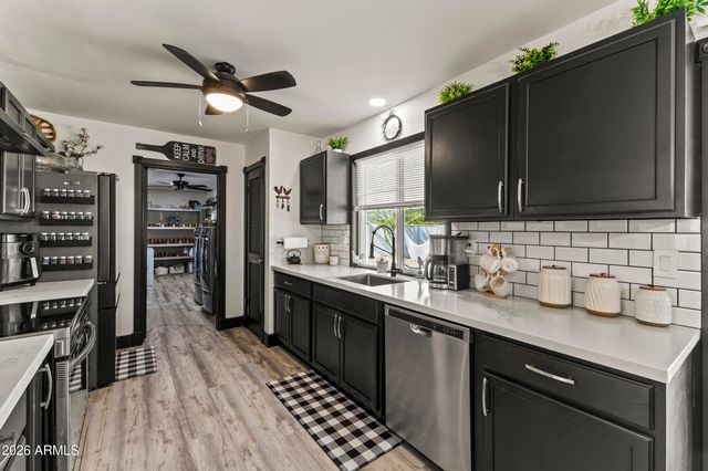 10132 W OAK RIDGE Drive, Sun City, AZ 85351