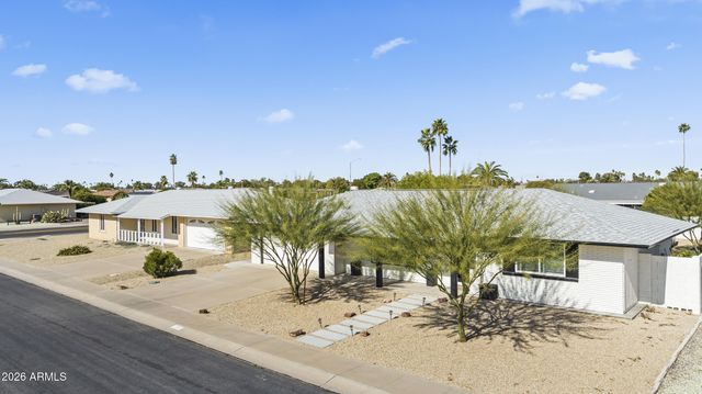 10132 W OAK RIDGE Drive, Sun City, AZ 85351