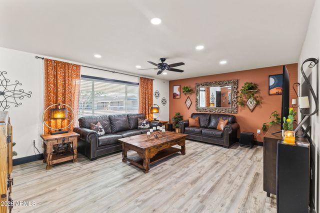 10132 W OAK RIDGE Drive, Sun City, AZ 85351