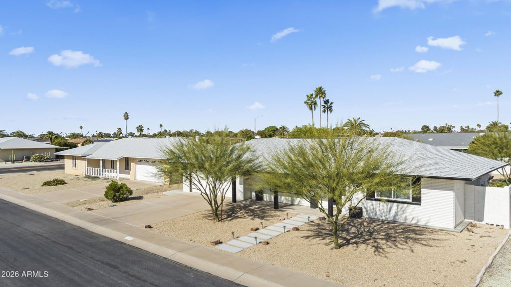 10132 W OAK RIDGE Drive, Sun City, AZ 85351 — photo 3