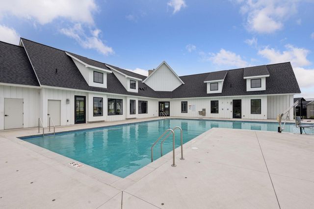 5435 Gestach Lane, Victoria, MN 55386