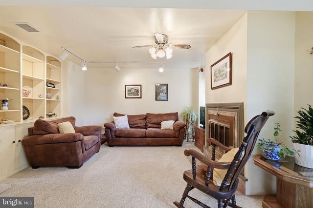 407 HANCOCK CT, North Wales, PA 19454