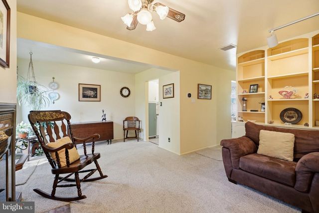 407 HANCOCK CT, North Wales, PA 19454
