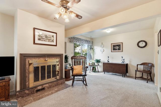 407 HANCOCK CT, North Wales, PA 19454