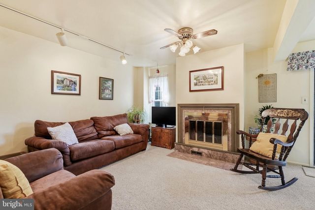 407 HANCOCK CT, North Wales, PA 19454