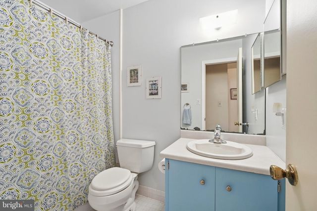 407 HANCOCK CT, North Wales, PA 19454
