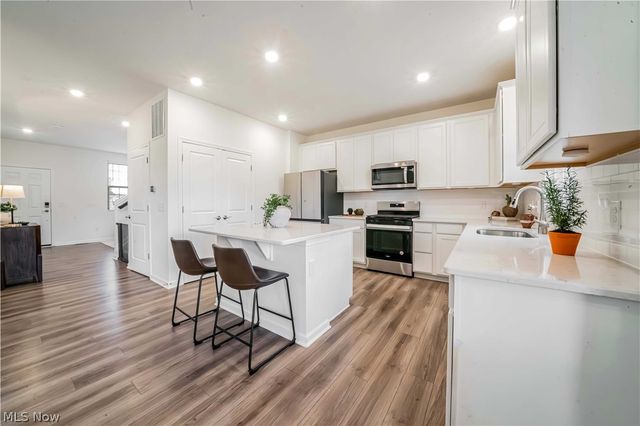 12577 Challenge Way, Columbia Station, OH 44028