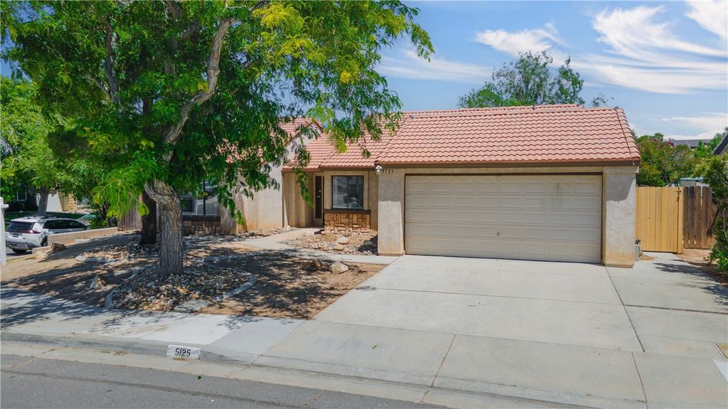 Image 2 of property listing at 5125 Ruby Court, Quartz Hill, CA 93536