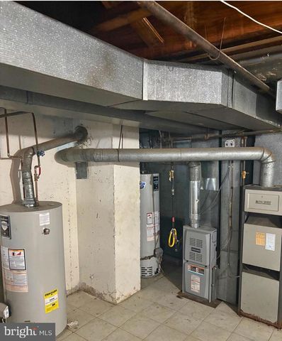 2727 CRANSTON RD, Philadelphia, PA 19131