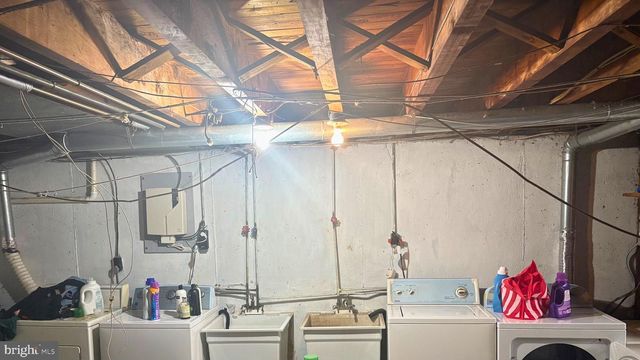 2727 CRANSTON RD, Philadelphia, PA 19131