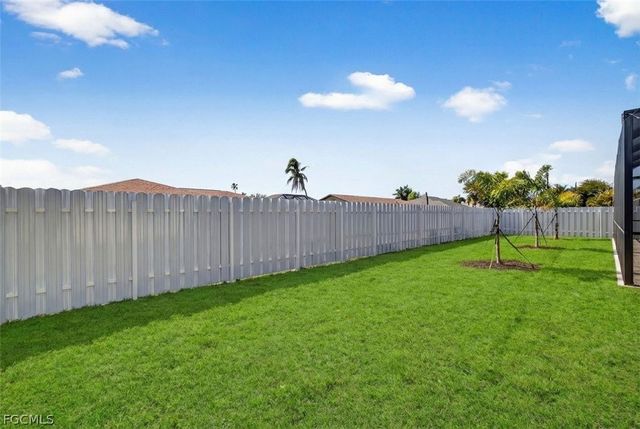 1140 SE 33rd ST, Cape Coral, FL 33904