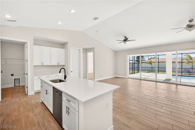 1140 SE 33rd ST, Cape Coral, FL 33904