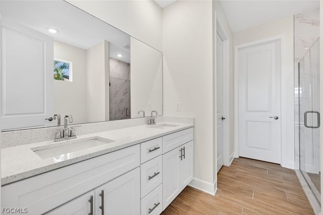 1140 SE 33rd ST, Cape Coral, FL 33904