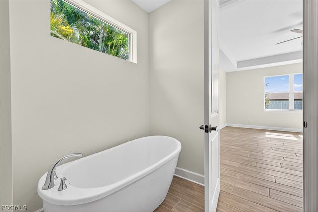 1140 SE 33rd ST, Cape Coral, FL 33904