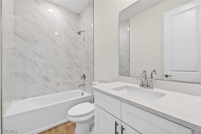 1140 SE 33rd ST, Cape Coral, FL 33904