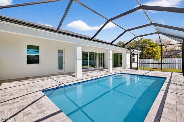 1140 SE 33rd ST, Cape Coral, FL 33904