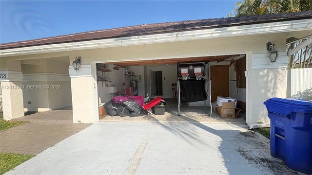 759 NW 161st Ave 0, Pembroke Pines, FL 33028