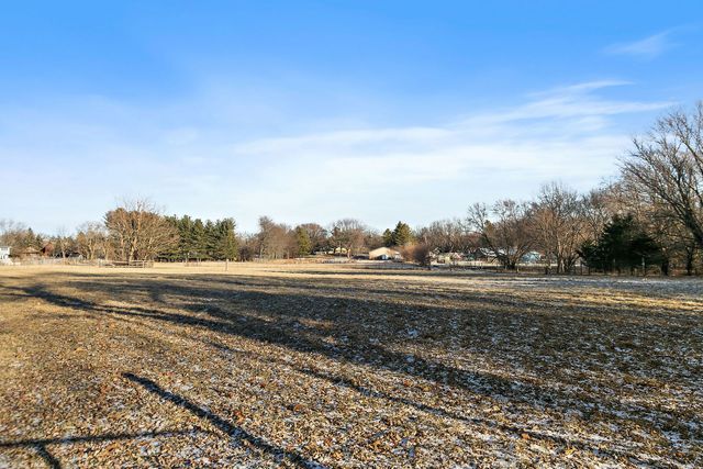 4917 Wayside Drive, Mchenry, IL 60051