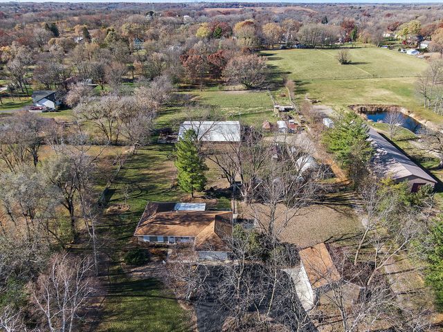 4917 Wayside Drive, Mchenry, IL 60051