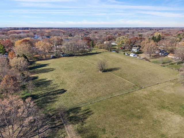 4917 Wayside Drive, Mchenry, IL 60051