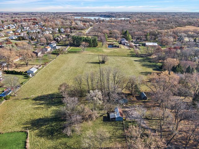 4917 Wayside Drive, Mchenry, IL 60051
