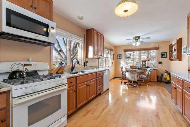 4917 Wayside Drive, Mchenry, IL 60051