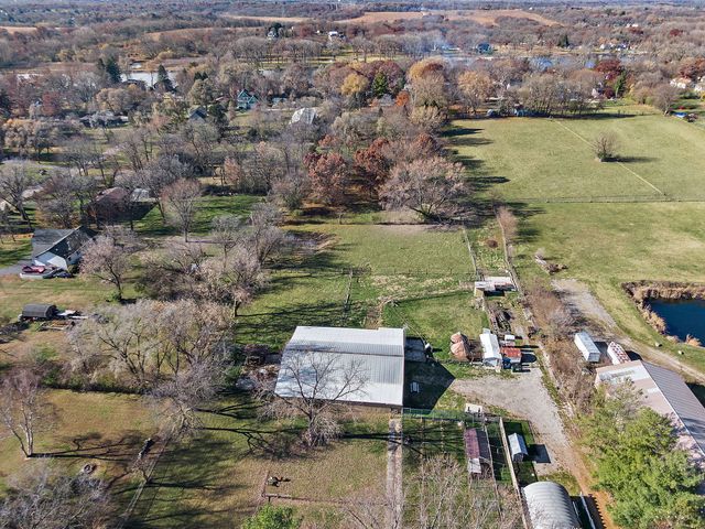 4917 Wayside Drive, Mchenry, IL 60051