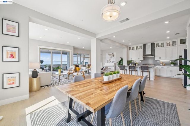 6767 SKYVIEW DRIVE, Oakland, CA 94605