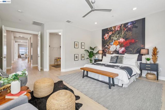 6767 SKYVIEW DRIVE, Oakland, CA 94605