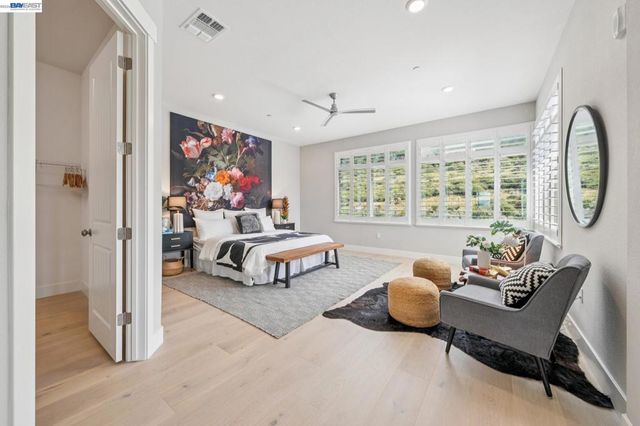 6767 SKYVIEW DRIVE, Oakland, CA 94605