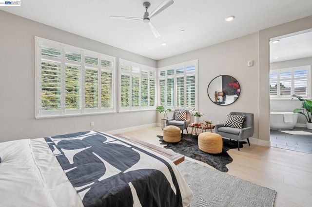 6767 SKYVIEW DRIVE, Oakland, CA 94605