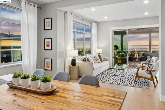 6767 SKYVIEW DRIVE, Oakland, CA 94605