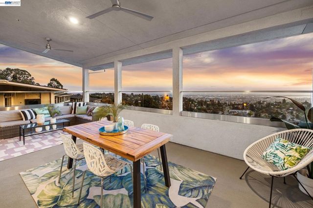 6767 SKYVIEW DRIVE, Oakland, CA 94605