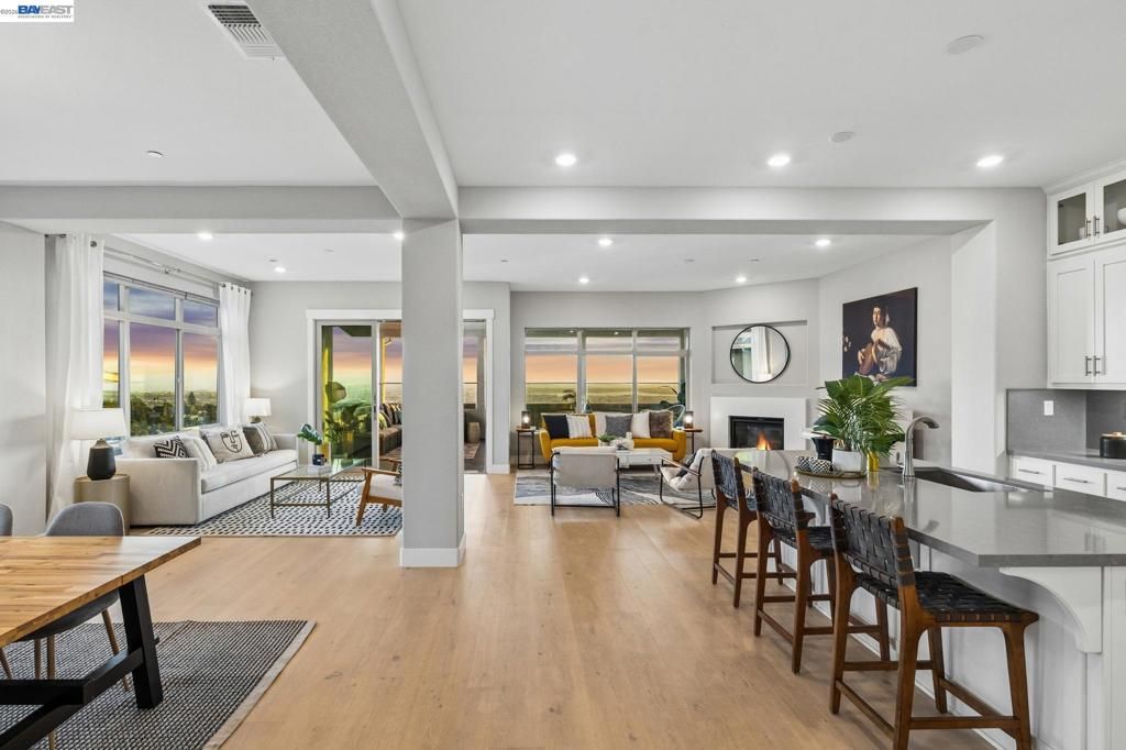 6767 SKYVIEW DRIVE, Oakland, CA 94605
