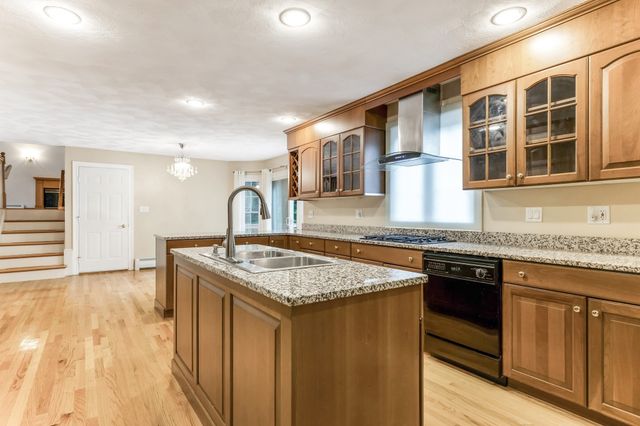3 Avalon Ct., Methuen, MA 01844