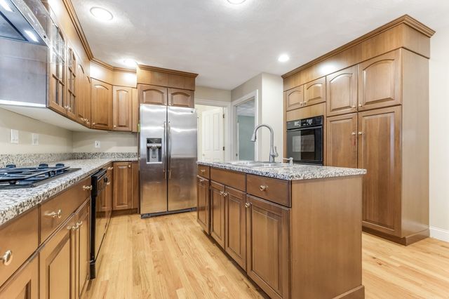 3 Avalon Ct., Methuen, MA 01844
