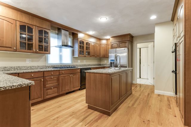 3 Avalon Ct., Methuen, MA 01844