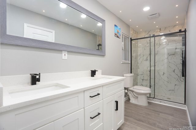 10406 Greenbay, San Antonio, TX 78230