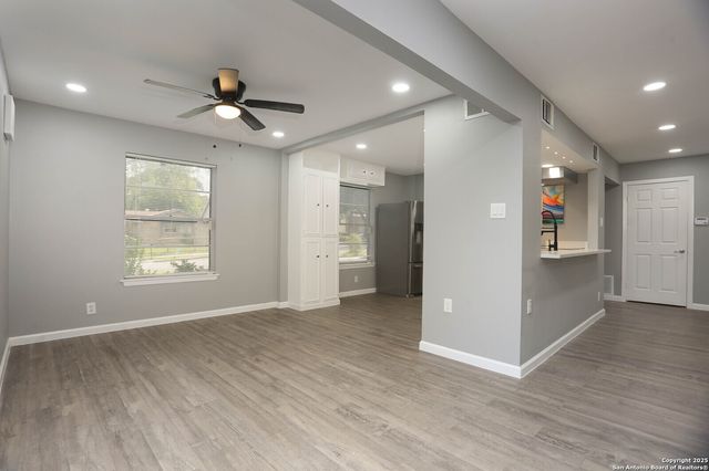 10406 Greenbay, San Antonio, TX 78230