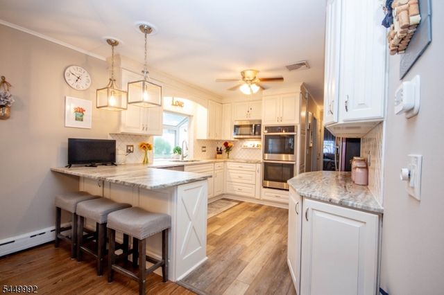 4 Birch Dr, Newton Town, NJ 07860