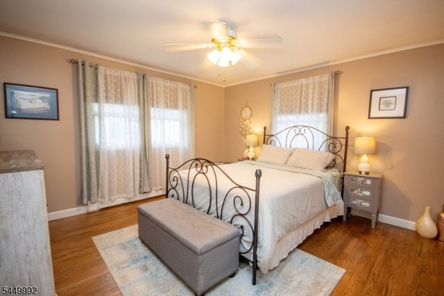 4 Birch Dr, Newton Town, NJ 07860