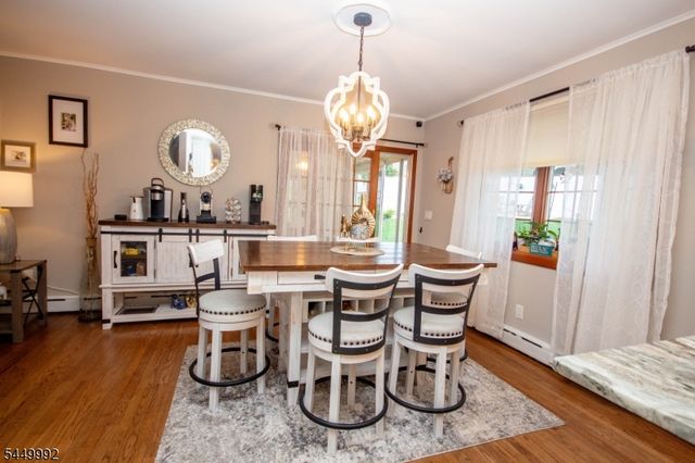 4 Birch Dr, Newton Town, NJ 07860