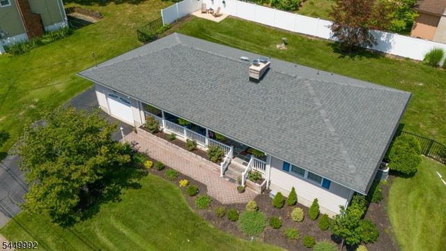 4 Birch Dr, Newton Town, NJ 07860